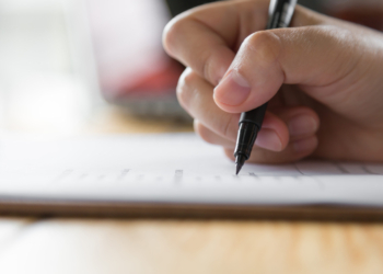 Com 128 vagas, concurso público em MG visa profissionais com ensino fundamental, médio, técnico e superior