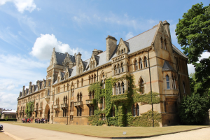 Brasil será sede da primeira unidade da Universidade de Oxford fora do Reino Unido em 2023 Brasil será sede da primeira unidade da Universidade de Oxford fora do Reino Unido em 2023