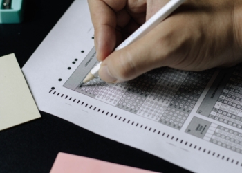 Universidade Federal em MG anuncia concurso público com 58 vagas para Técnico Administrativos