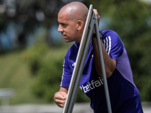 Pepa se despede: Treinador demitido há quase um mês retorna para Portugal Pepa se despede: Treinador demitido há quase um mês retorna para Portugal