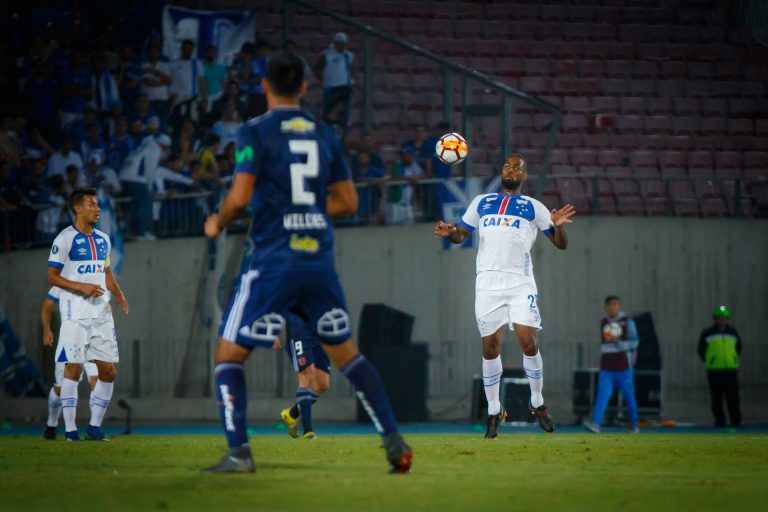 Justiça do Trabalho atualiza valor da dívida do Cruzeiro com zagueiro Dedé