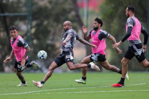 Atlético se prepara para enfrentar Coritiba em casa Atlético se prepara para enfrentar Coritiba em casa