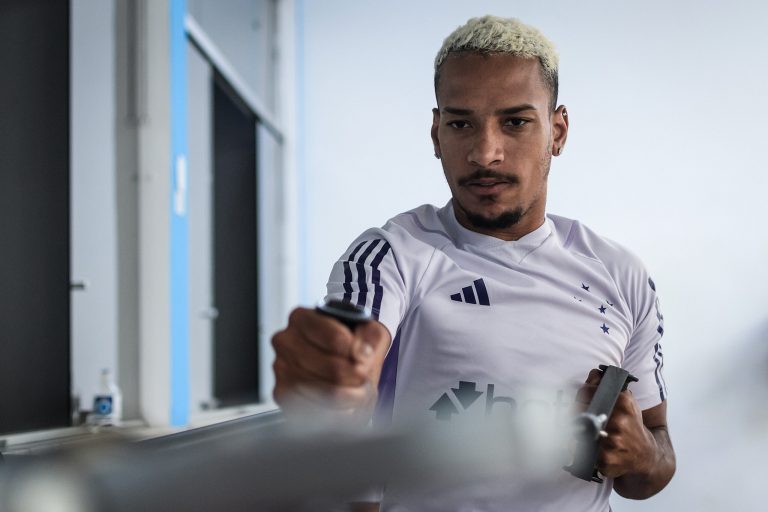 Matheus Pereira entre os titulares? Meia retorna de lesão e vive expectativa da volta