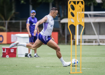 Cruzeiro divulga lista de relacionados com novidades para enfrentar o Flamengo