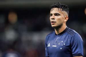 Com mudanças forçadas, Cruzeiro busca redenção na Arena MRV Com mudanças forçadas, Cruzeiro busca redenção na Arena MRV