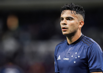 Com mudanças forçadas, Cruzeiro busca redenção na Arena MRV