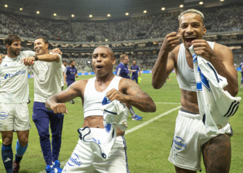 Cruzeiro vence o primeiro clássico na Arena MRV e provoca rival nas redes sociais
