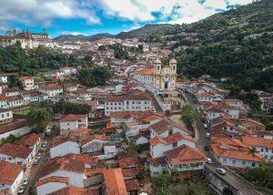 Para além do debate ‘Saneouro’, o que mais os candidatos à prefeitura de Ouro Preto têm a oferecer? Para além do debate 'Saneouro', o que mais os candidatos à prefeitura de Ouro Preto têm a oferecer?