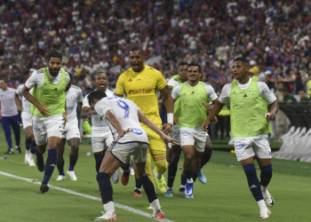 Cruzeiro vence, sai da zona de rebaixamento e respira fora do Z-4