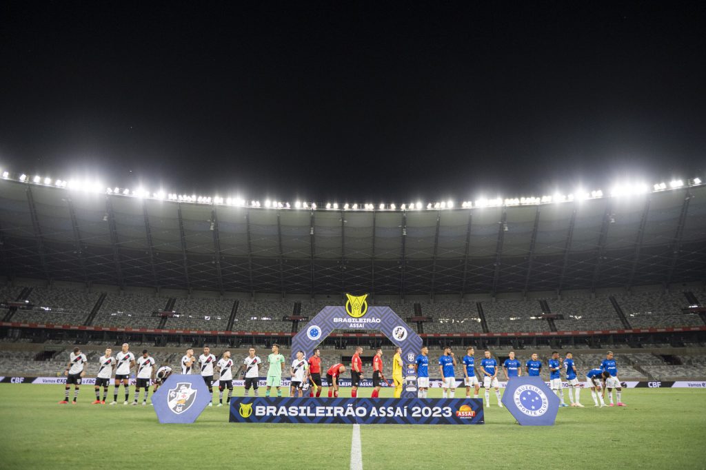 Cruzeiro não vence Vasco da Gama por detalhe