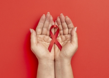 Dezembro vermelho: AIDS e HIV: qual é a diferença e como é a vida dos soropositivos?