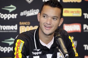 FoRÉVER: Ídolo do Atlético se despede da torcida contra o São Paulo