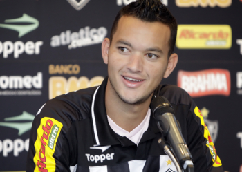 FoRÉVER: Ídolo do Atlético se despede da torcida contra o São Paulo