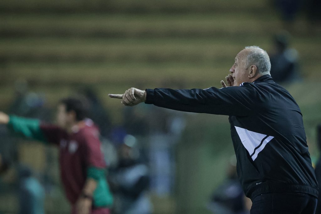 Atlético mira reforços pontuais para fortalecer elenco