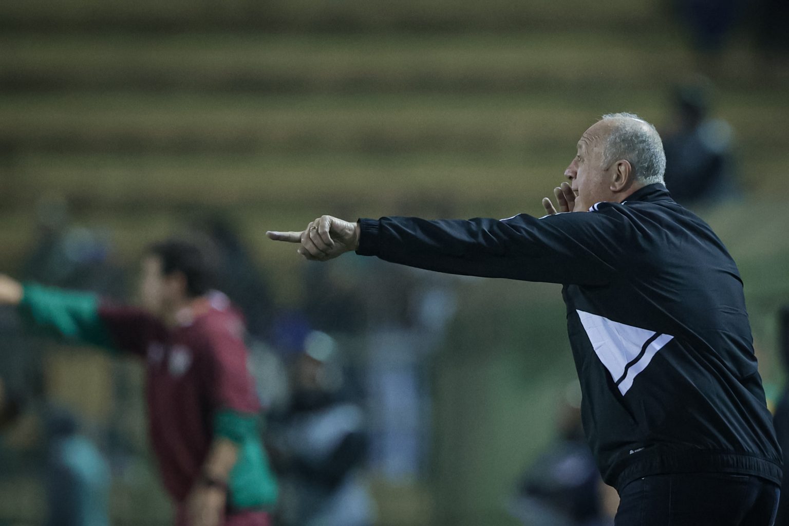 Atlético mira reforços pontuais para fortalecer elenco