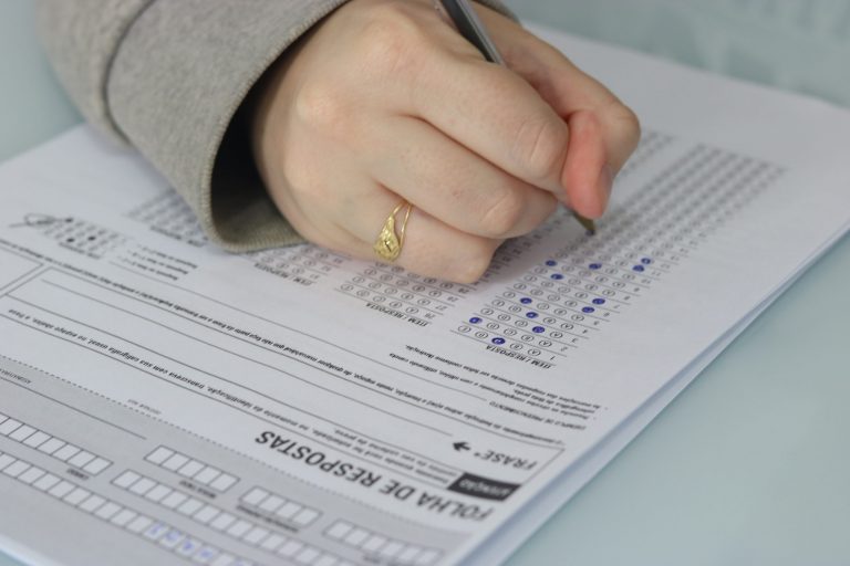 Ufop anuncia concurso público com 48 vagas para técnicos administrativos