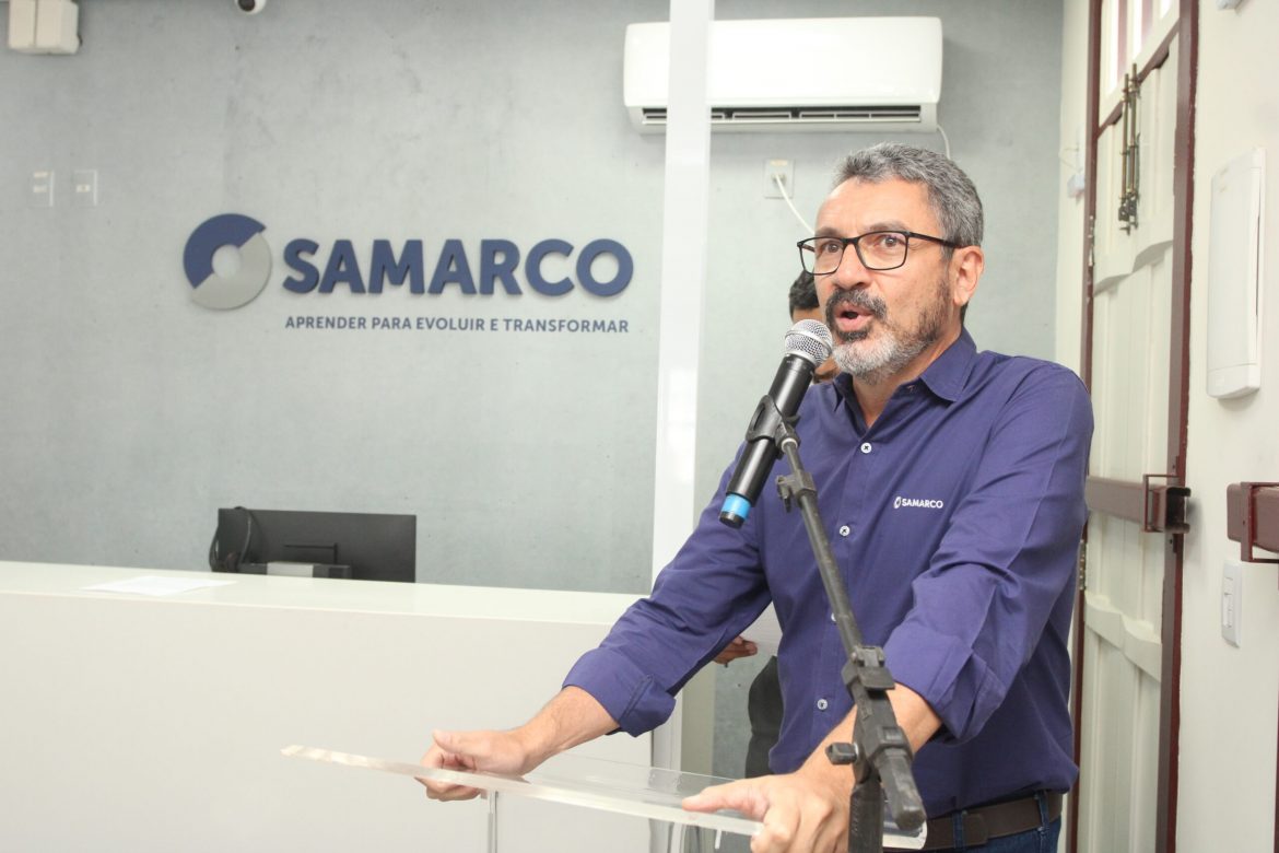 Samarco inaugura escritório em Mariana