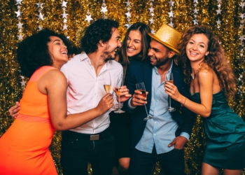 Qual é a cor ideal para o seu signo no Réveillon? Descubra com Márcia Sensitiva