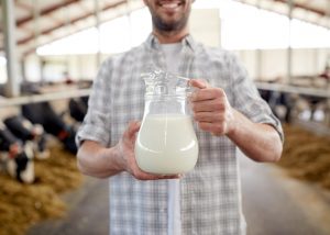 Uso de leite de vaca na alimentação complementar: o que mudou?
