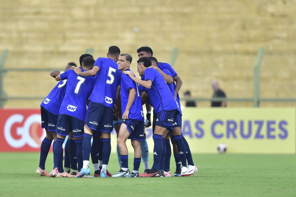 Cruzeiro tropeça na Copinha mas só depende de si para classificar