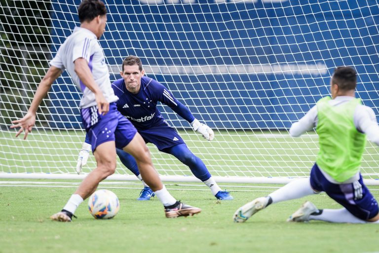 Cruzeiro e Itabirito marcam amistoso preparatório para o Campeonato Mineiro