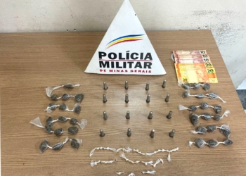 Polícia Militar prende indivíduo com mandado de prisão em aberto, que traficava drogas em Itabirito (MG)