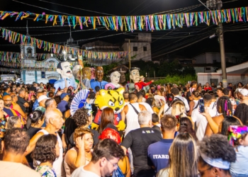 Zé Pereira, seresta e bonecões: Confira como foi o Carnaval de Itabirito