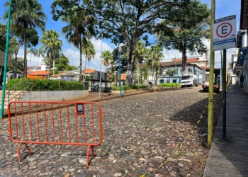 Mariana inicia a montagem dos palcos para o Carnaval “Fantasias da Nossa História”: Trânsito sofrerá alterações