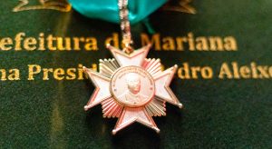 Presidente do STF é homenageado com Medalha Pedro Aleixo, em Mariana Presidente do STF é homenageado com Medalha Pedro Aleixo, em Mariana