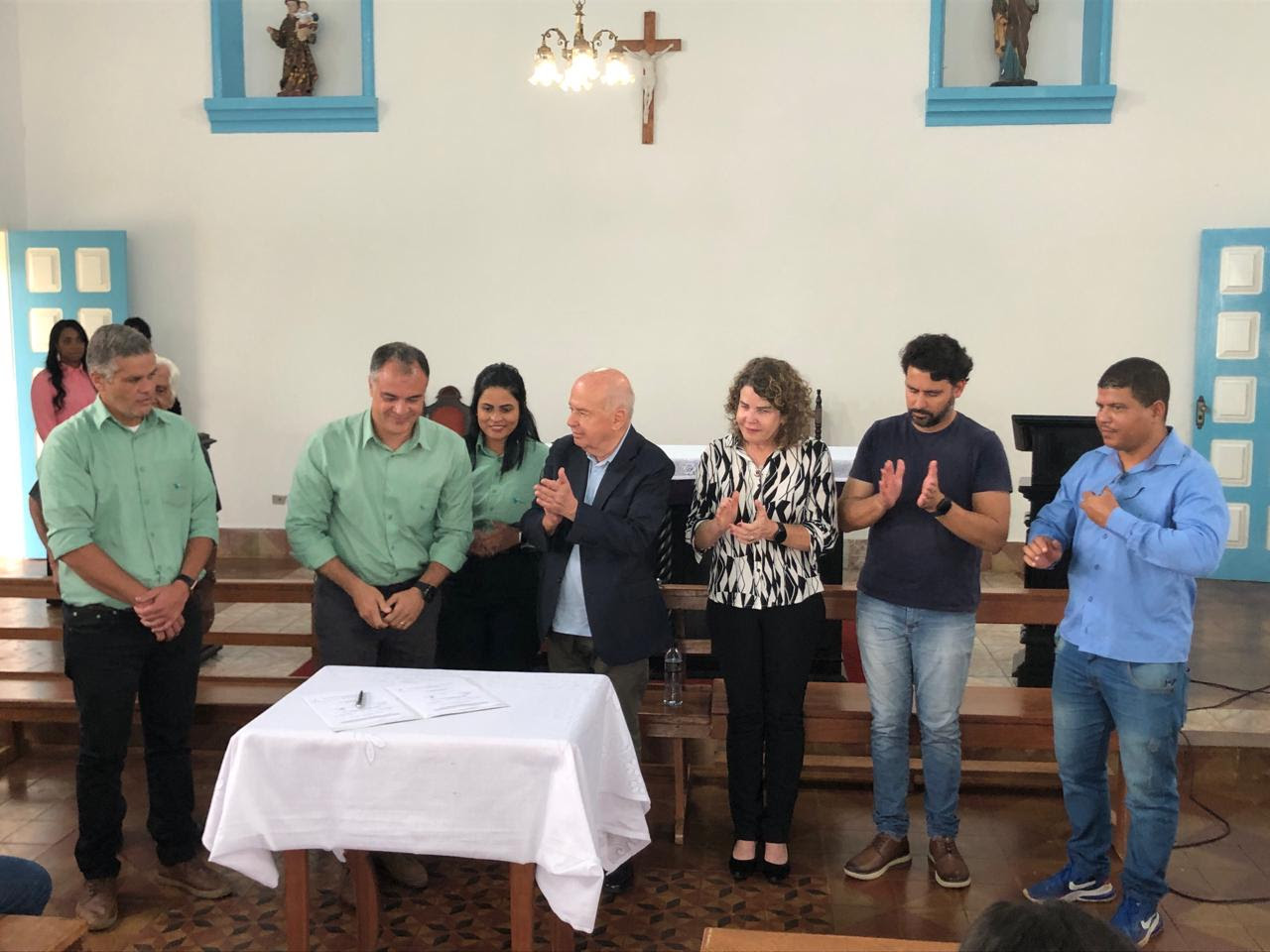 Cerimônia de assinatura do acordo para pavimentação de trecho da estrada MG-030 em Engenheiro Corrêa, distrito de Ouro Preto - Foto: divulgação/Vale