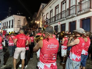 Bloco Vermelho i Branco abre o carnaval de Ouro Preto