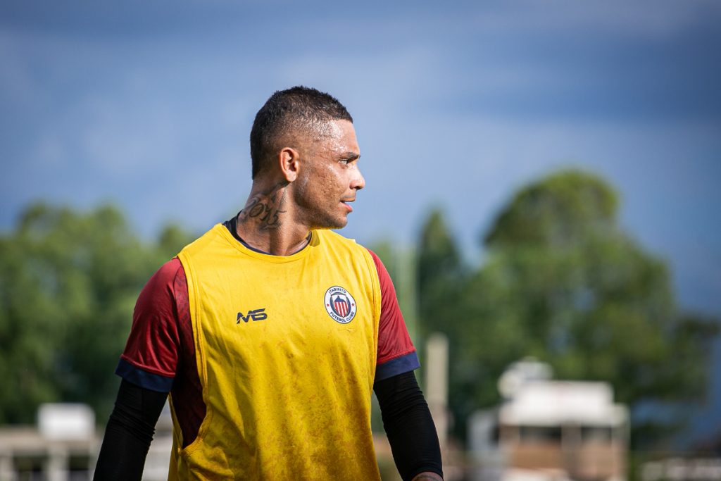 Na luta pelo Troféu Inconfidência, Bryan elogia a torcida do Itabirito e sonha em marcar o nome na história do Gato