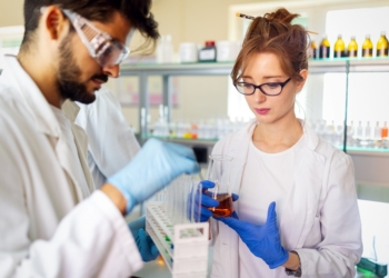 Farmácia Artesanal oferece vagas de emprego em Belo Horizonte