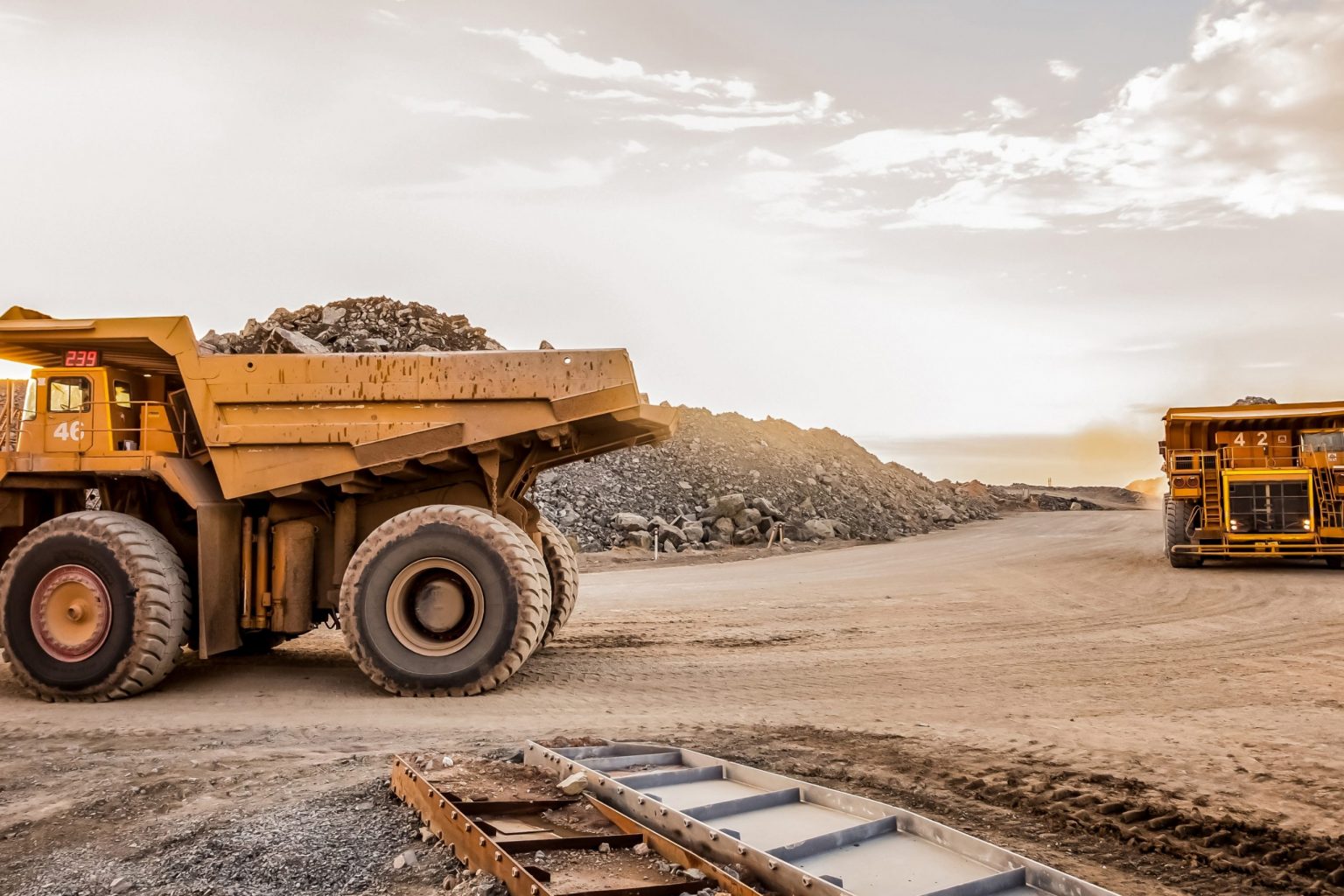 Mineração Morro do Ipê tem vagas de emprego para técnicos, analistas e estagiários Mineração Morro do Ipê tem vagas de emprego para técnicos, analistas e estagiários