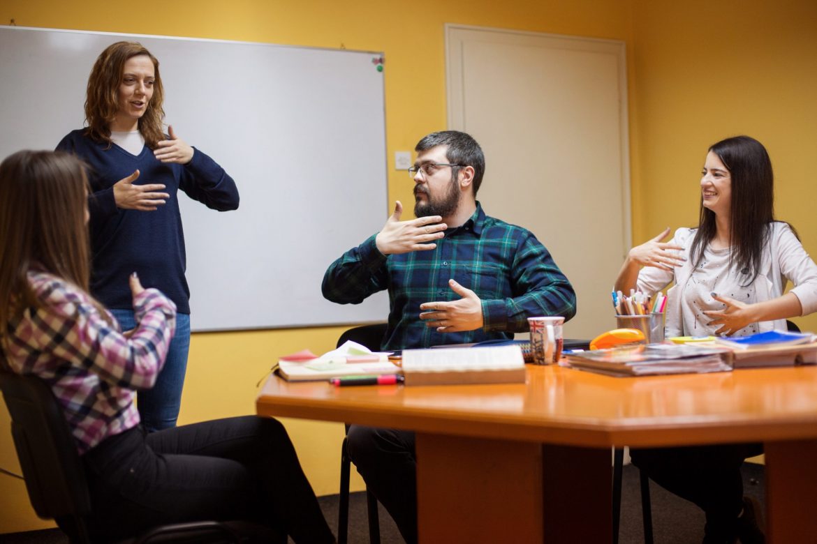 Universidade Federal de Alagoas inicia semana com 23 vagas em processo seletivo