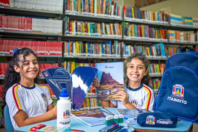 Educação: Mais de 7 mil alunos da Rede Pública de Itabirito recebem kits escolares para o ano letivo