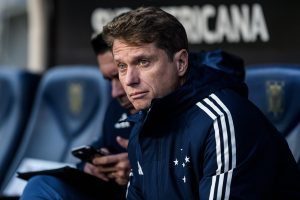 Cruzeiro enfrenta Vitória no final de semana e precisa vencer para sair da crise