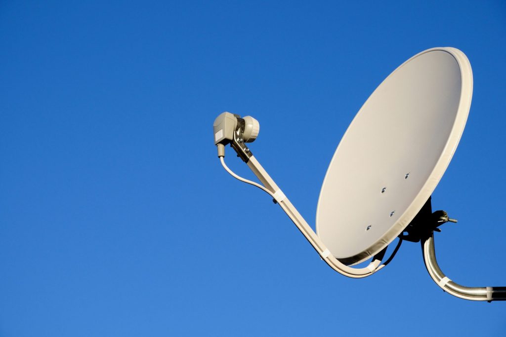 Mais de 150 mil famílias em Minas Gerais ainda podem pedir troca gratuita da parabólica pela antena digital Mais de 150 mil famílias em Minas Gerais ainda podem pedir troca gratuita da parabólica pela antena digital