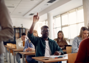 Universidade pública de MG abre seleção para mais de mil vagas de graduação