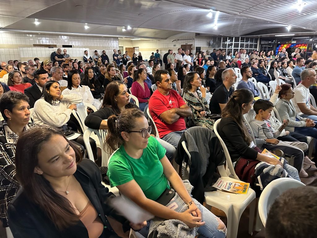 Público acompanhou o lançamento da pré-candidatura - Foto: divulgação