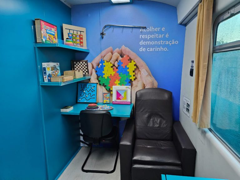Sala de acolhimento para neurodivergentes no Trem de Passageiros da Estrada de Ferro Vitória a Minas