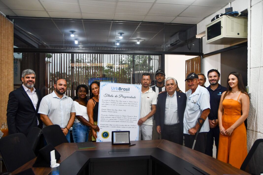 Itabirito: vereador Márcio Juninho celebra entrega de Certidões de Regularização Fundiária para moradores do bairro Água Limpa Itabirito: vereador Márcio Juninho celebra entrega de Certidões de Regularização Fundiária para moradores do bairro Água Limpa
