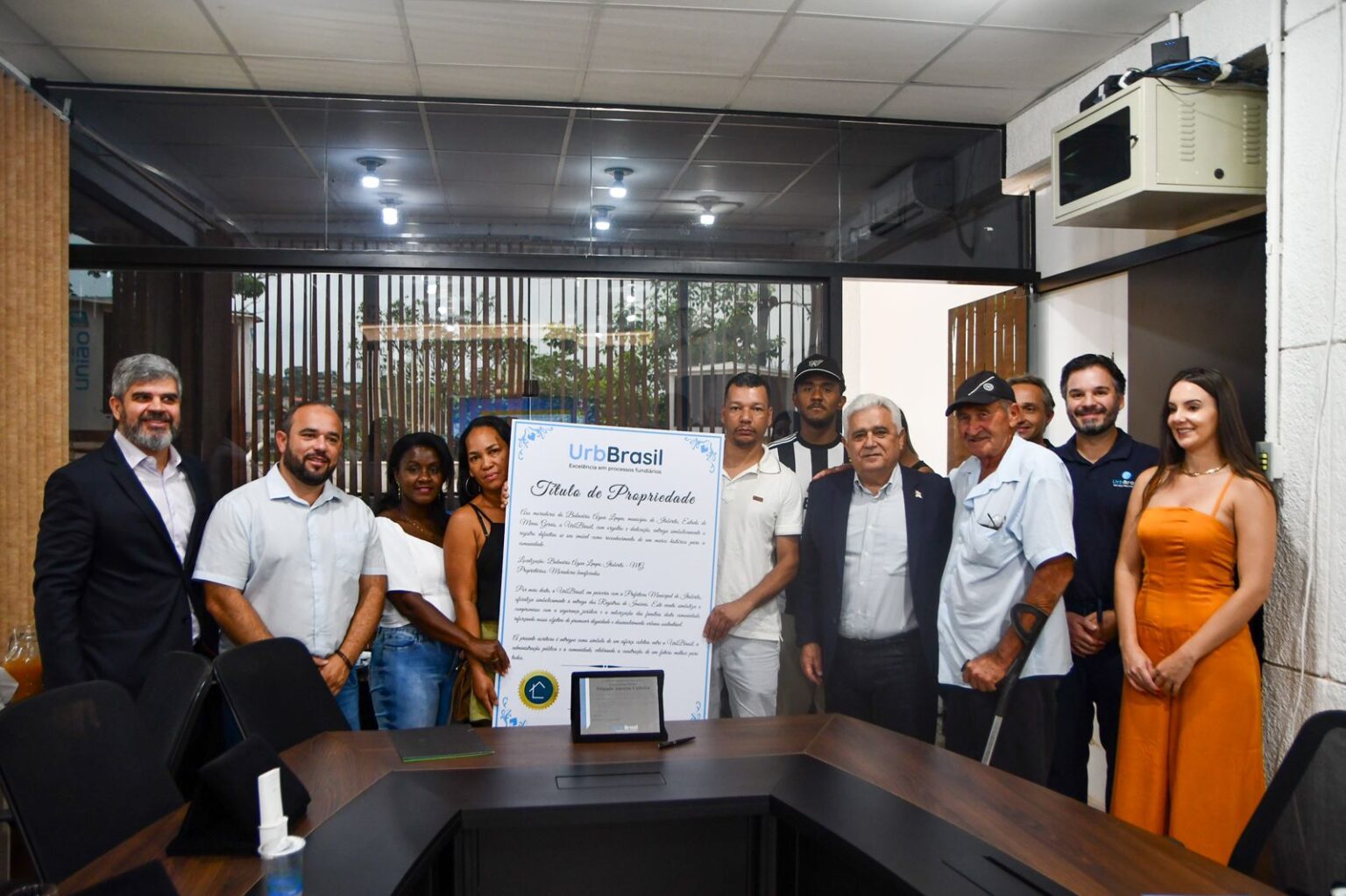 Itabirito: vereador Márcio Juninho celebra entrega de Certidões de Regularização Fundiária para moradores do bairro Água Limpa Itabirito: vereador Márcio Juninho celebra entrega de Certidões de Regularização Fundiária para moradores do bairro Água Limpa