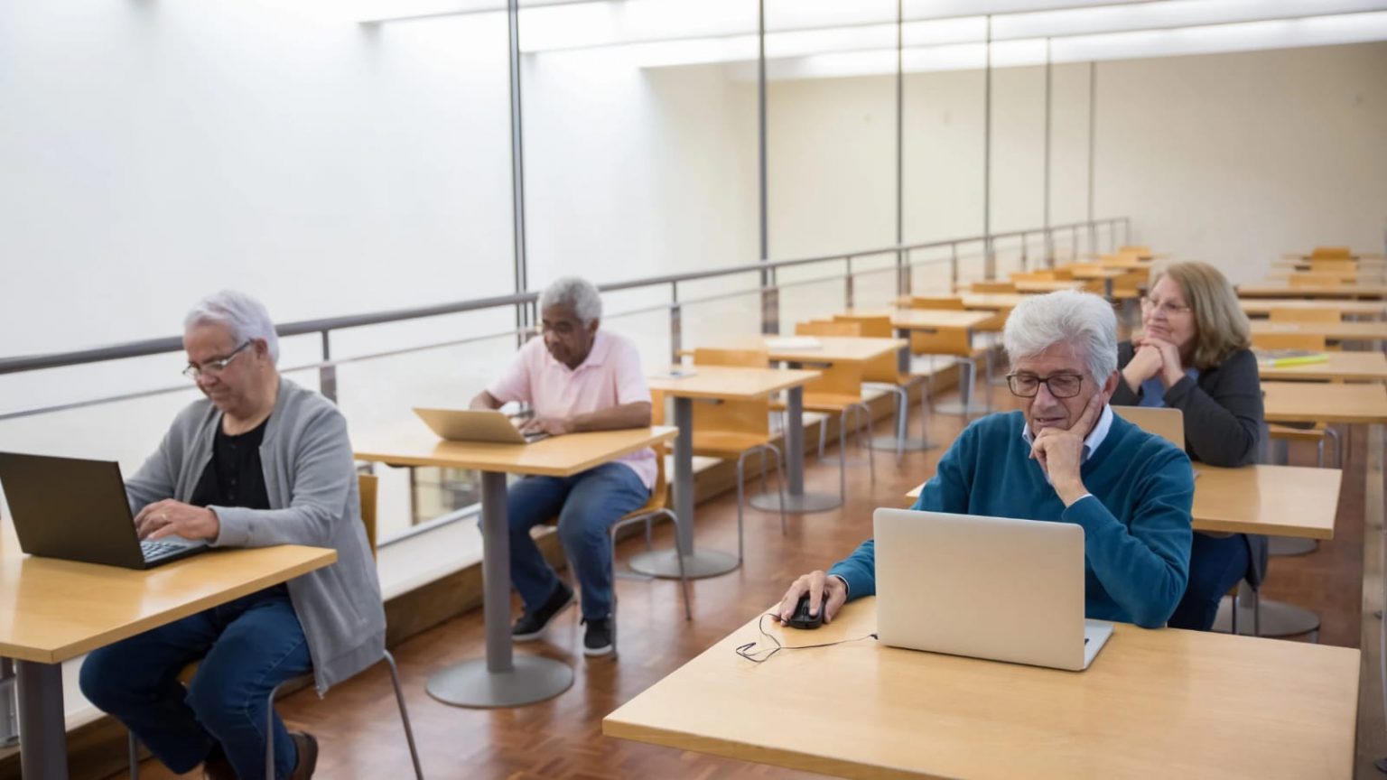 Idade não é limite: projeto de estímulo ao ingresso de idosos em universidades ganha espaço em Minas Gerais Idade não é limite: projeto de estímulo ao ingresso de idosos em universidades ganha espaço em Minas Gerais