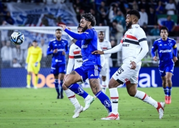 Gabigol praticamente não pegou na bola, avalia jornalista do UOL sobre estreia do Cruzeiro