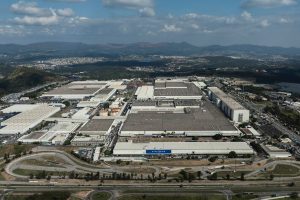 Montadora multinacional anuncia abertura de 1.500 vagas em Minas Gerais e 300 no Rio de Janeiro