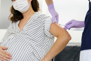Vacina tríplice bacteriana acelular protege mães e bebês em Minas Gerais com alta adesão Vacina tríplice bacteriana acelular protege mães e bebês em Minas Gerais com alta adesão