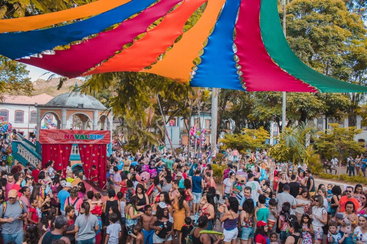 Programação completa do Carnaval 2025 em Mariana, incluindo a sede e os distritos.
