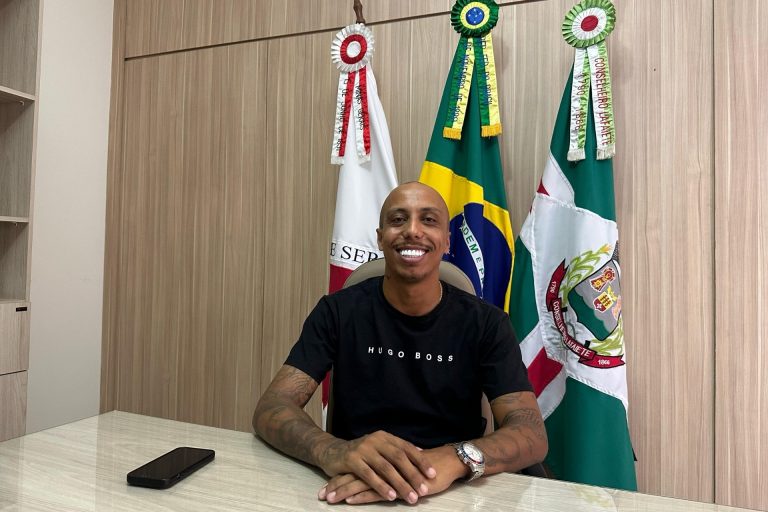 Presidente da Câmara de Lafaiete, Elivelton Jayme denuncia problemas em obras realizadas pelo governo anterior