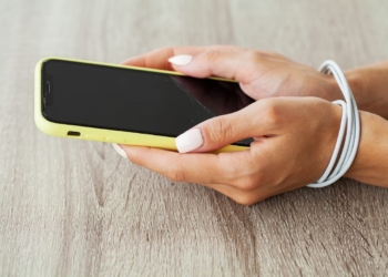 A nomofobia e a construção linguística da ansiedade digital